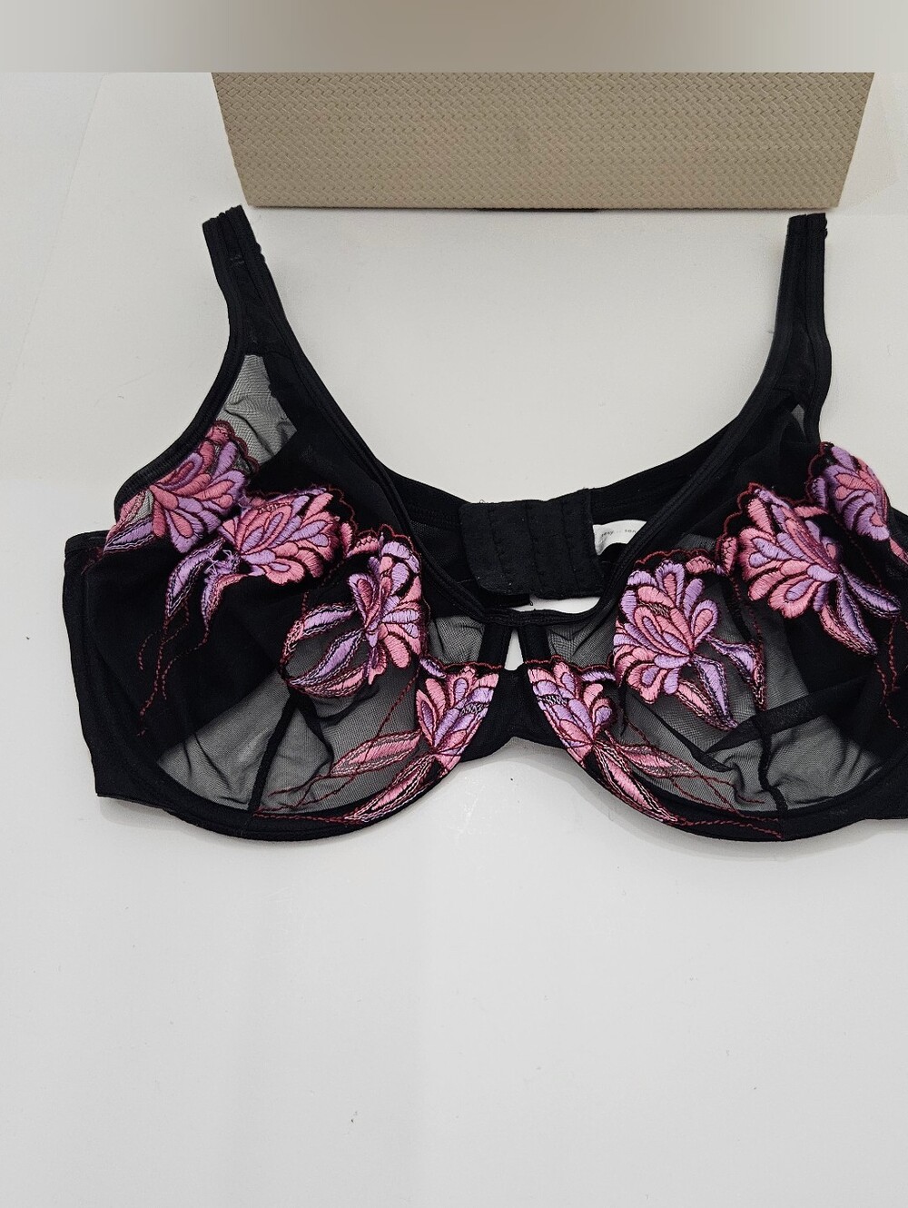 Cacique Lane Bryant Sexy Sensual Embroidered Floral Unlined Underwire Bra 38DD
